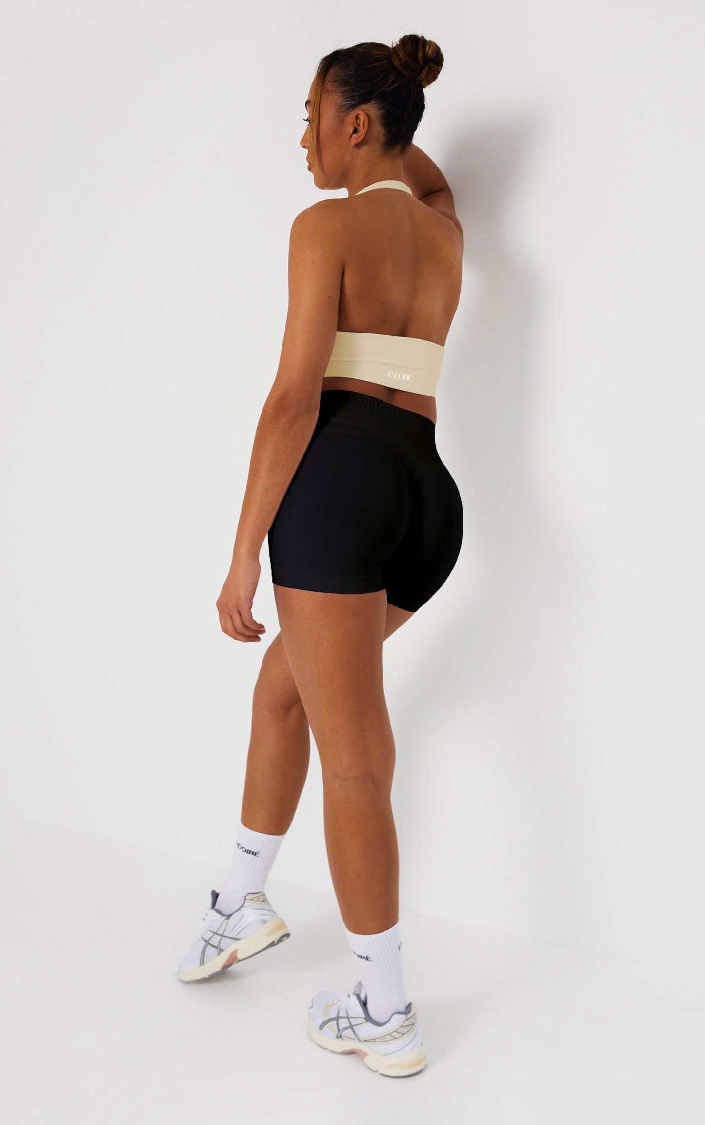 Statement Cross Waist Band Scrunch Shorts - Black